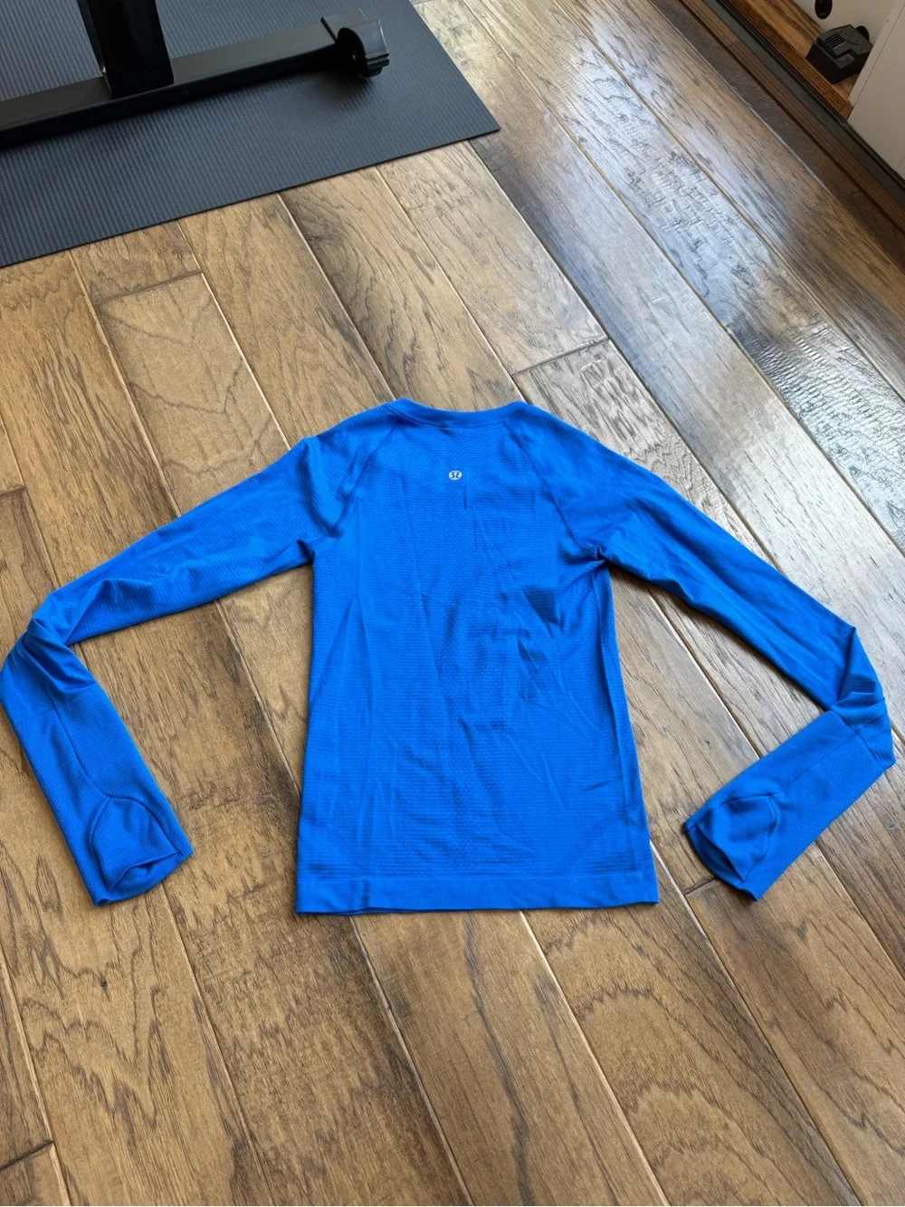 lululemon athletica Royal Blue Long Sleeve Swiftly Tech 2.0 - Hip Length